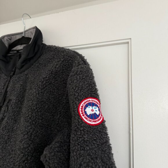 NWT Canada Goose Kelowna Fleece Jacket In Iron Grey Wool Blend Full Zip Sz 2XS - Picture 5 of 11